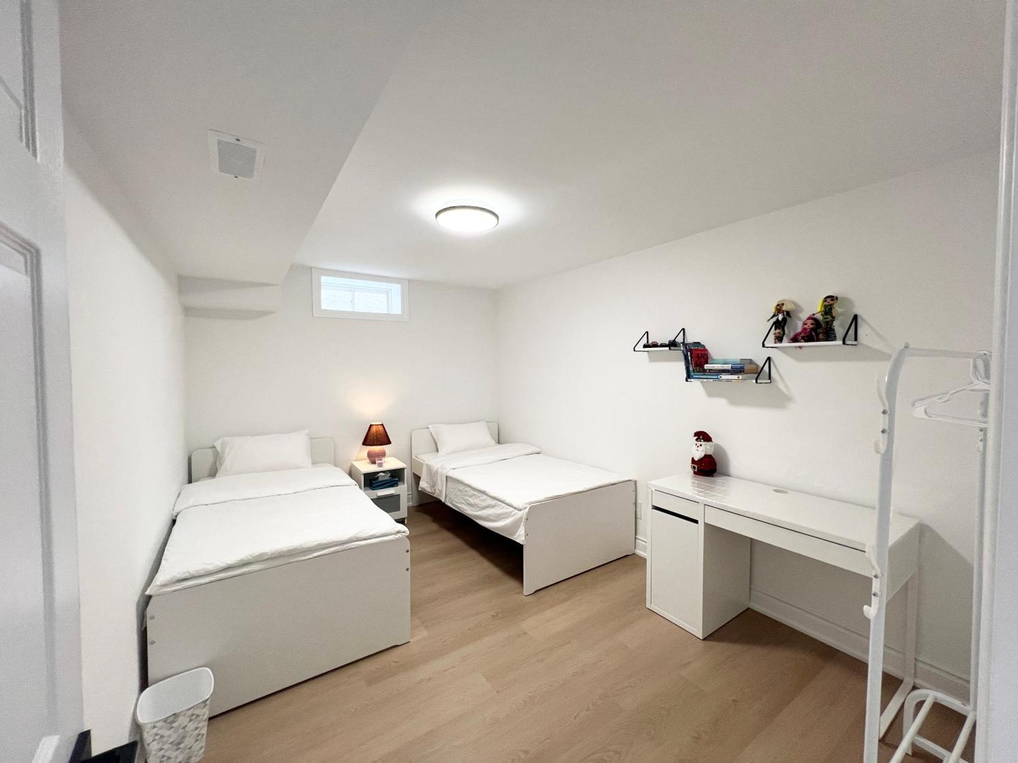 Cozy, Brand-New, 2Bdr,Walkout Apt, Free Parking Richmond Hill Εξωτερικό φωτογραφία