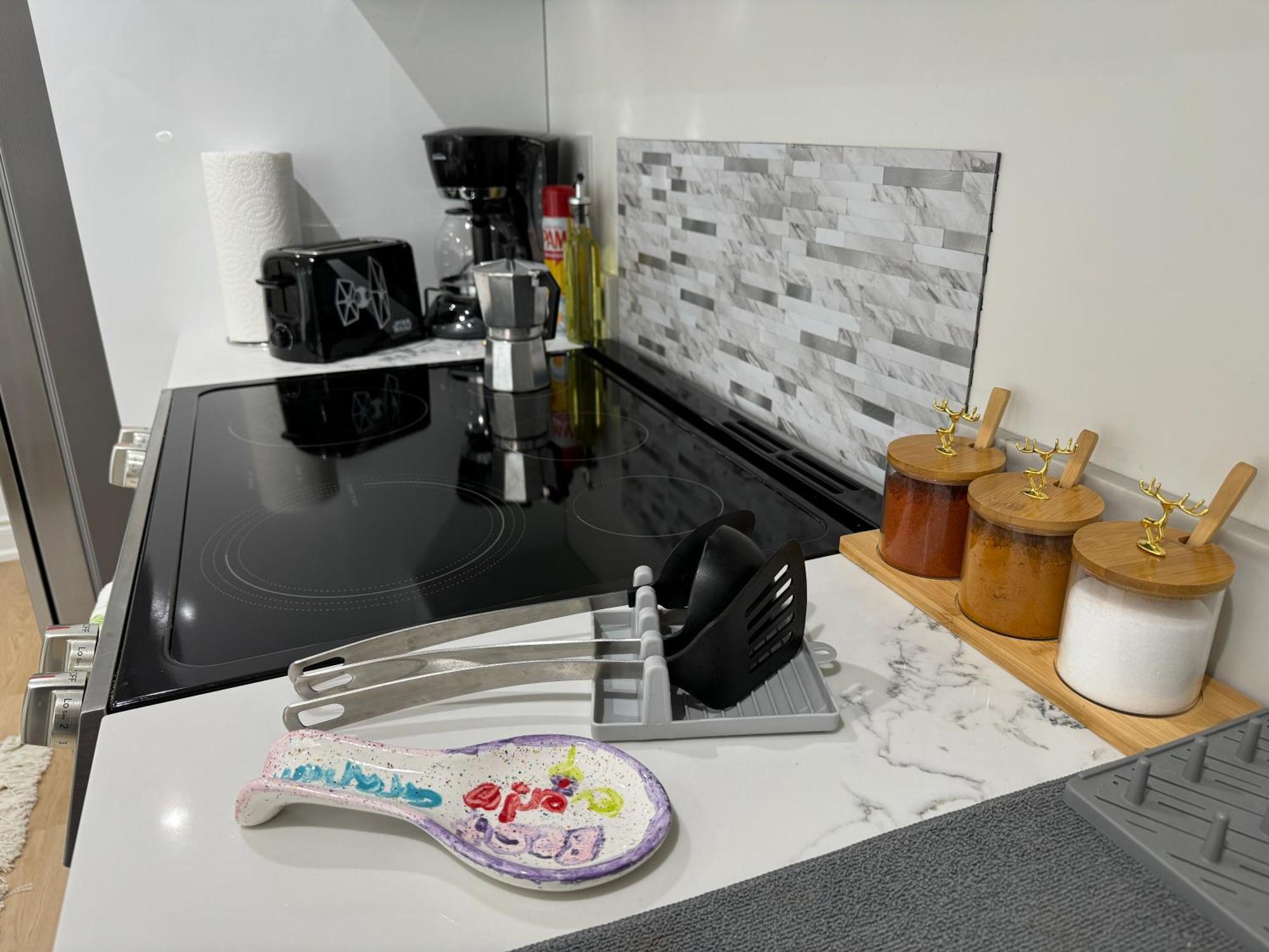 Cozy, Brand-New, 2Bdr,Walkout Apt, Free Parking Richmond Hill Εξωτερικό φωτογραφία