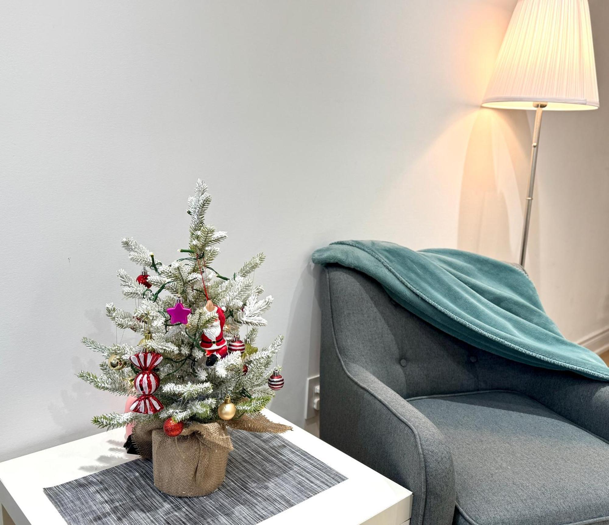 Cozy, Brand-New, 2Bdr,Walkout Apt, Free Parking Richmond Hill Εξωτερικό φωτογραφία
