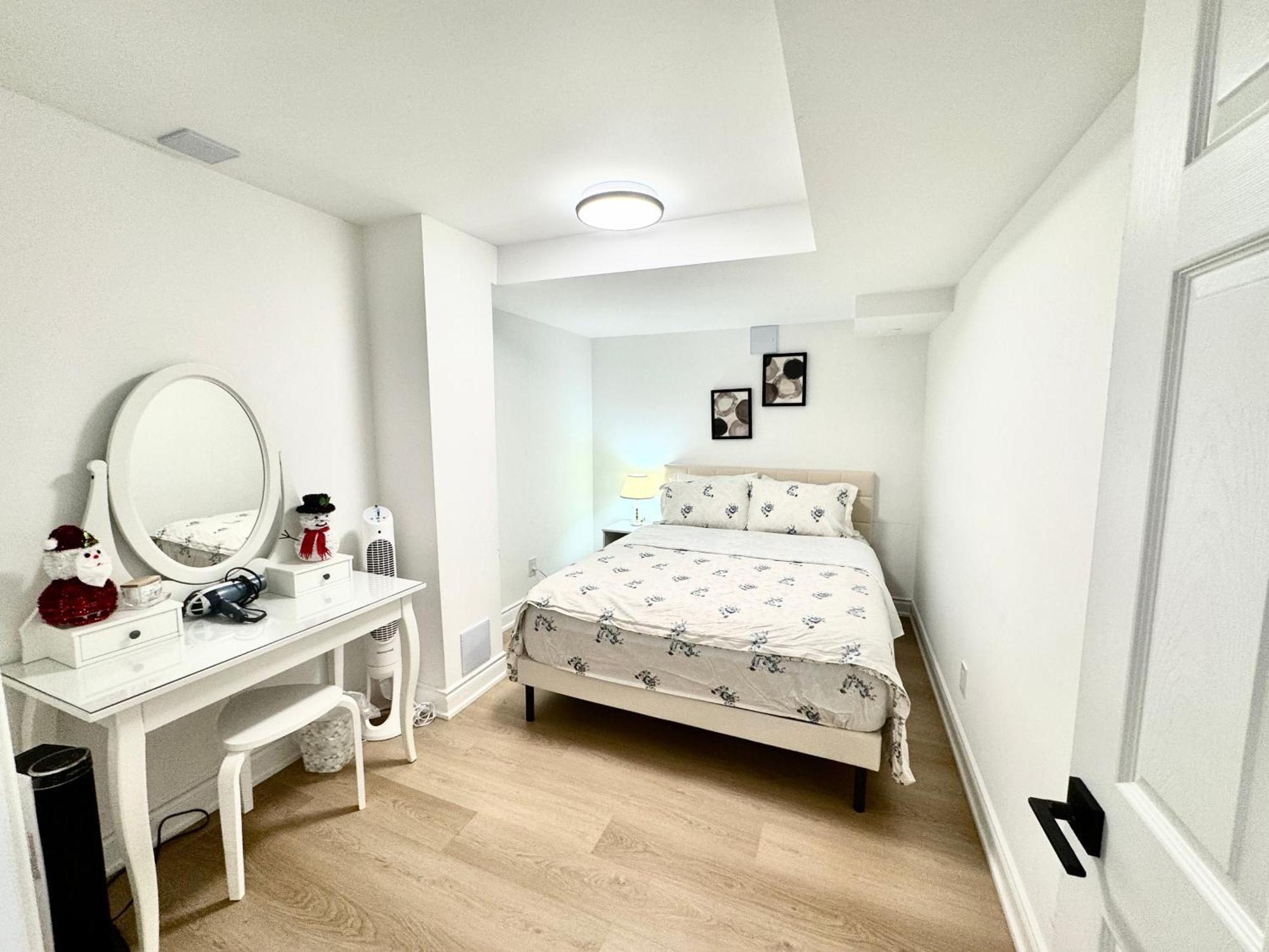 Cozy, Brand-New, 2Bdr,Walkout Apt, Free Parking Richmond Hill Εξωτερικό φωτογραφία
